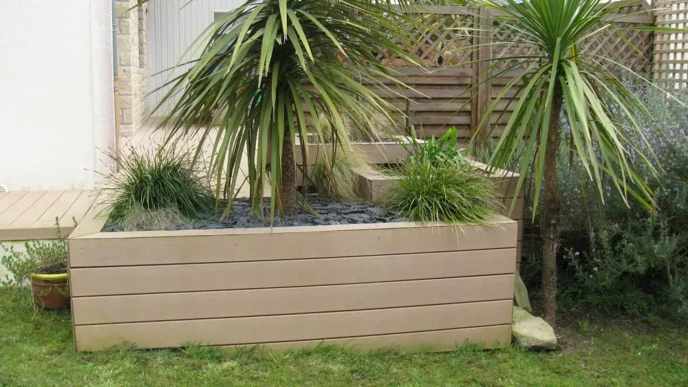 jardinière en bois composite silvadecwebp